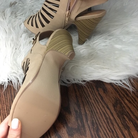 Nude peep toes - Picture 3 of 3